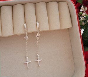 Argola Click Cruz e Zircônia - Prata 925