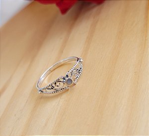 Anel Bali  Trabalhado com Pedra Natural- Prata