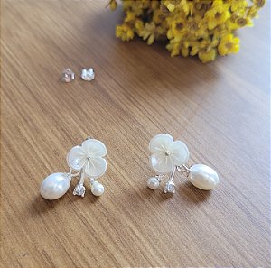 Brinco Flor Pérola - Prata 925