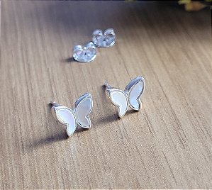 Brinco Borboleta Madre Pérola- Prata 925