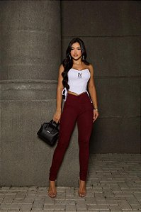 CALÇA JEANS SARJA VINHO COM LYCRA GRADE QUEBRADA
