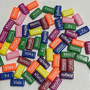 Missanga Palavras em Inglês Retangular Colorida 50 Unidades