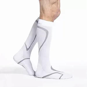 Meia Esportiva Sigvaris Performance 20-30 mmHg Branca Média Compressão