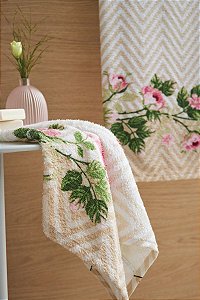 TOALHA FELPUDA DE BANHO ESTAMPA FLORAL 70CMX135CM LEPPER