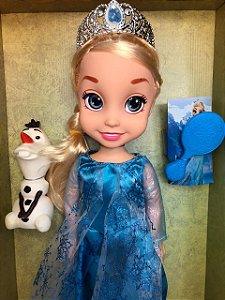 Boneca Elsa 40cm MUSICAL Frozen