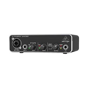 Interface de Áudio Behringer UMC-22 - Conversor USB com Pré-Amplificador e Efeitos