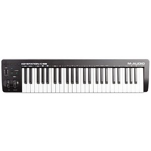 Controlador MIDI M-Audio Keystation 49 MK3 com 49 Teclas Sensíveis ao Toque
