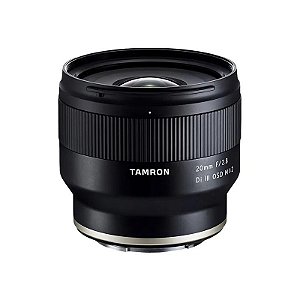 Lente Tamron 20mm F/2.8 1/2 Di-III para Sony