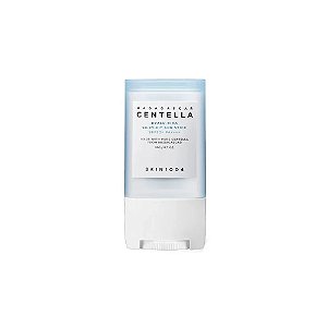Barra de Protetor Solar SKIN1004 Madagascar Centella Hyalu-Cica Silky-Fit SPF 50+ Pa++++ 20 G