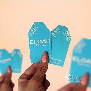 Tag Etiqueta de Papel Chanfrada | Laminação Fosca + Verniz Localizado ( Frente / Verso )