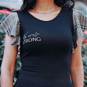Camiseta T-Shirt Feminina We Are Strong - Preta