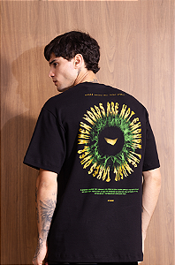 Camiseta Oversized Vintage Culture The Music Takes Over Algodão Egípcio