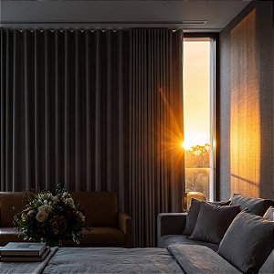 Kit Cortina Blackout Premium + Trilho Suíço | Solução Completa para Instalação