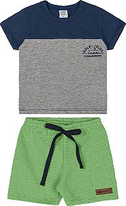 Conjunto em meia malha penteada e bermuda em gorgurinho
