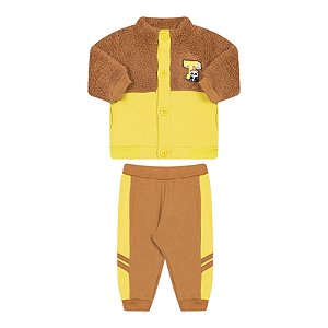 Conjunto masculino em pelo e moletom