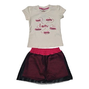 Conjunto feminino camisa manga curta e shorts-saia em tule