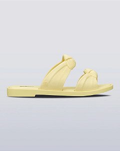 Melissa Chinelo Velvet