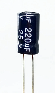Capacitor Eletrolítico 220uF / 25V
