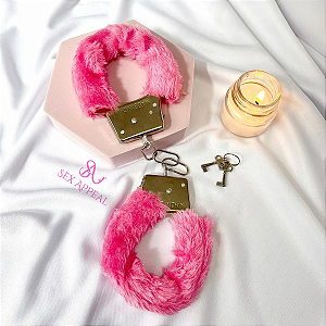 ALGEMA EM METAL COM PELÚCIA