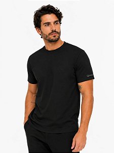 CAMISETA EM GOLA MÉDIA - PRETA