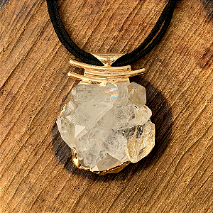 COLAR DRUSA DE CRISTAL COM CORDÃO - Energia, Purificação e Conexão Espiritual