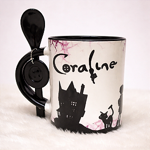 Caneca Coraline - Neil Gaiman