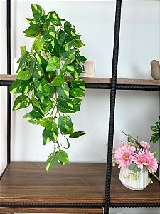 Planta Pendente Artificial Jiboia 50cm Vaso Cerâmica Off White