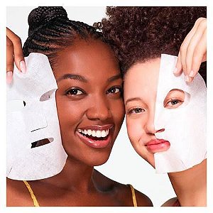Máscara Facial Revitalizante Garnier Skin Chá Verde Hidra Bomb G3646602