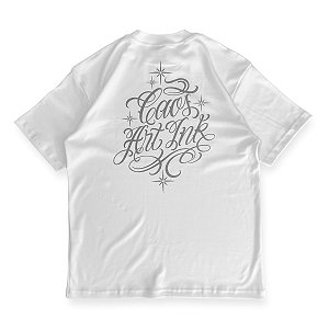 Camiseta algodão egípcio Caosart CURSIVA branca