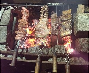 VS - Assador de Aluguel à domicilio Porto Alegre - Assador e garçom para eventos