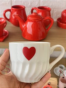 Xícara de Chá Coração Vermelho