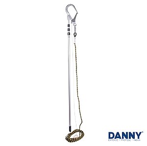 Vara de Manobra Telescópica Danny VIC27317 Regulável Até 7,5 Metros com Corda de 12MM e Gancho Incluso de 110MM