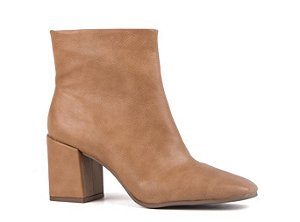 Bota Cano Baixo Salto Bloco Caramelo