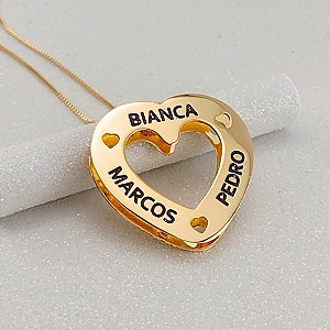 COLAR PERSONALIZADO DE CORAÇÃO COM 3 NOMES NA COR PRETA