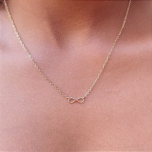 COLAR SÍMBOLO DO INFINITO CSEMIJOIA COM BANHO DE OURO 18K