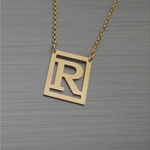 COLAR MASCULINO PERSONALIZADO LETRA INICIAL DO NOME SEMIJOIA OURO 18K