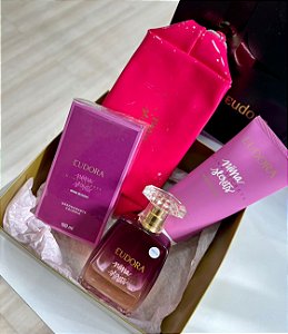 Kit Dia dos Namorados Niina Secrets Bloom: Colônia + Hidratante Corporal + Necessaire