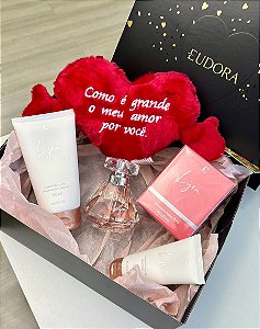 Kit Dia dos Namorados Lyra Eudora: Colonia + Hidratante Corporal + Hidratante de Mãos + Pelúcia