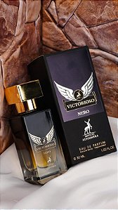 Victorioso Nero Eau de Parfum Maison Alhambra - Perfume Árabe Masculino 30ml