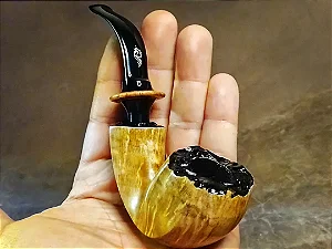 Bent Acorn freehand - Briar