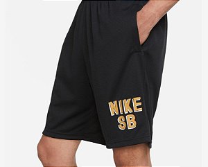 Short Nike SB Sunday GFX Preto