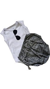 Traje body com aplique óculos e tapa fralda cinza