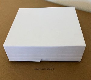 CAIXA DE DOCES 16,5X16,5X5 BRANCA 10 UNID