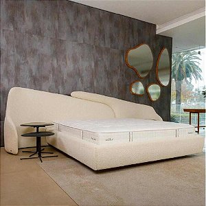 Cama Zaha Uultis – Cama de Luxo com Design Escultural e Cabeceira Orgânica