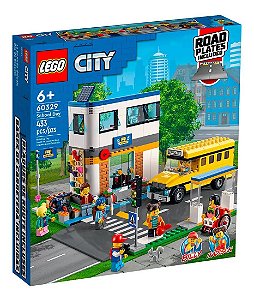 Lego City - Dia Letivo Na Escola - 433 Peças - 60329 - Lego✔