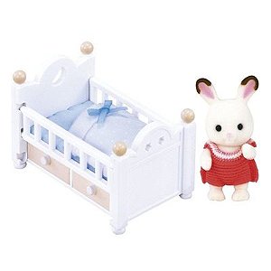 Bebê Coelho Chocolate e Cama - Sylvanian Families - 5017 - Epoch