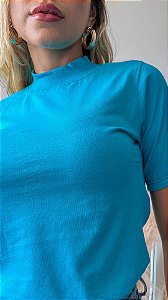 TSHIRT FEMININA BÁSICA GOLA ALTA- AZUL TURQUESA