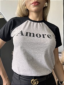 T-SHIRT RAGLAN AMORE - CINZA C/ PRETO