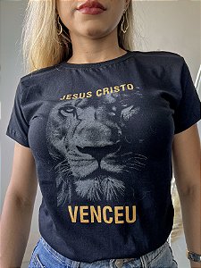 TSHIRT NO ALGODÃO GOLA NA RIBANA JESUS CRISTO VENCEU LEÃO-PRETO