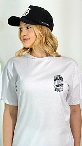 MAX T-SHIRT UNISSEX DEUS É BOM- BRANCA